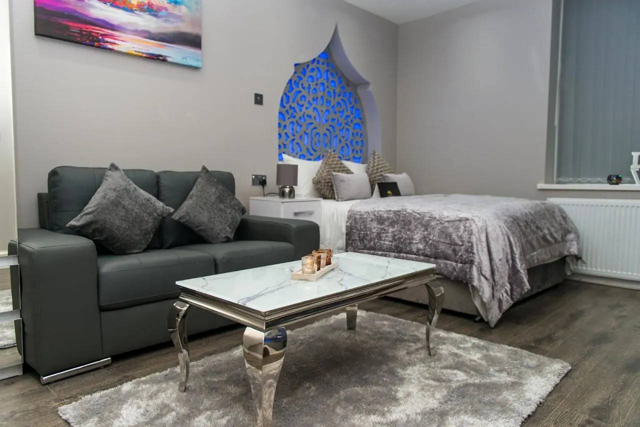 Aphrodite Suites Huddersfield Appartement