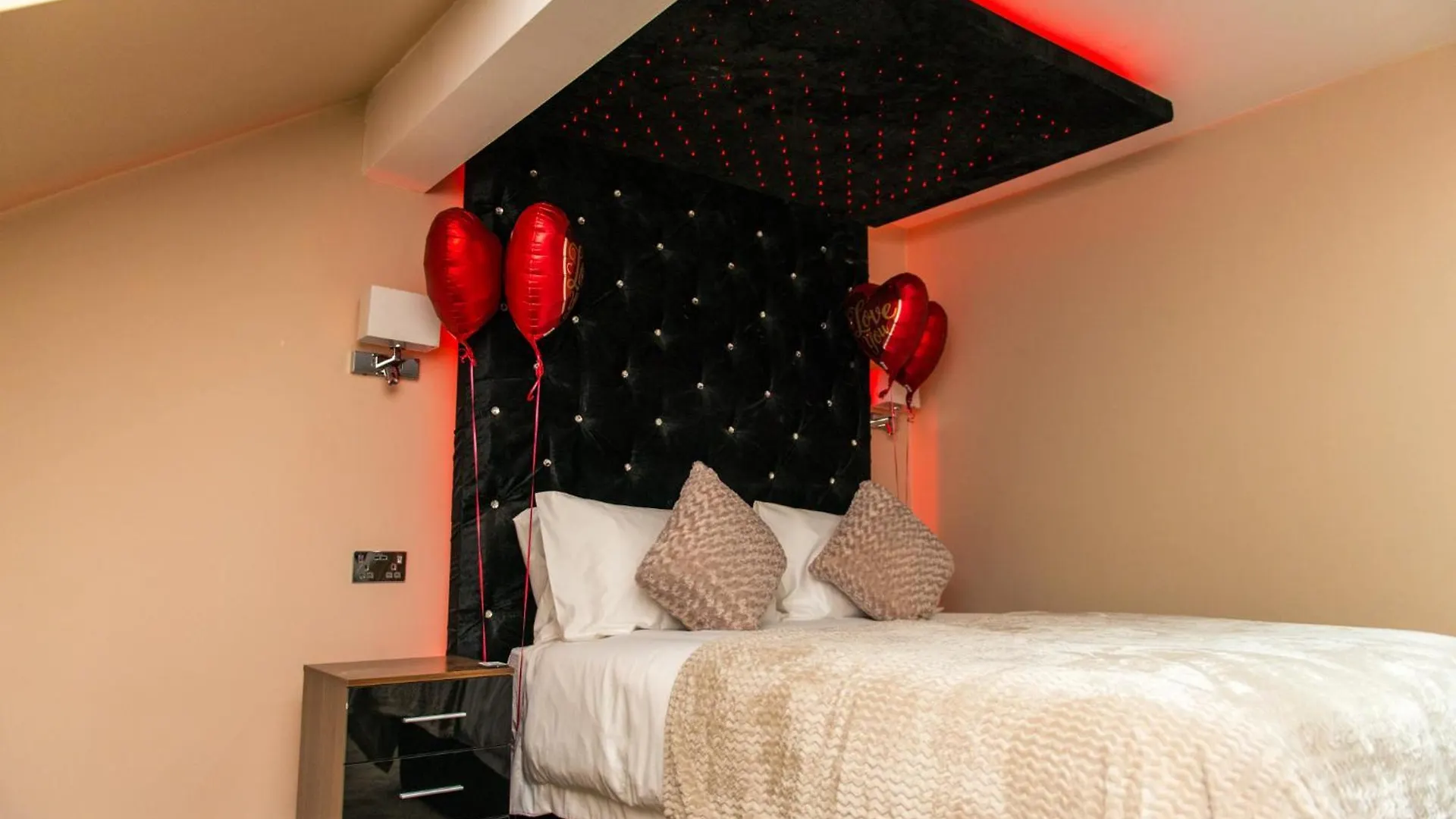 Appartement Aphrodite Suites Huddersfield Verenigd Koninkrijk