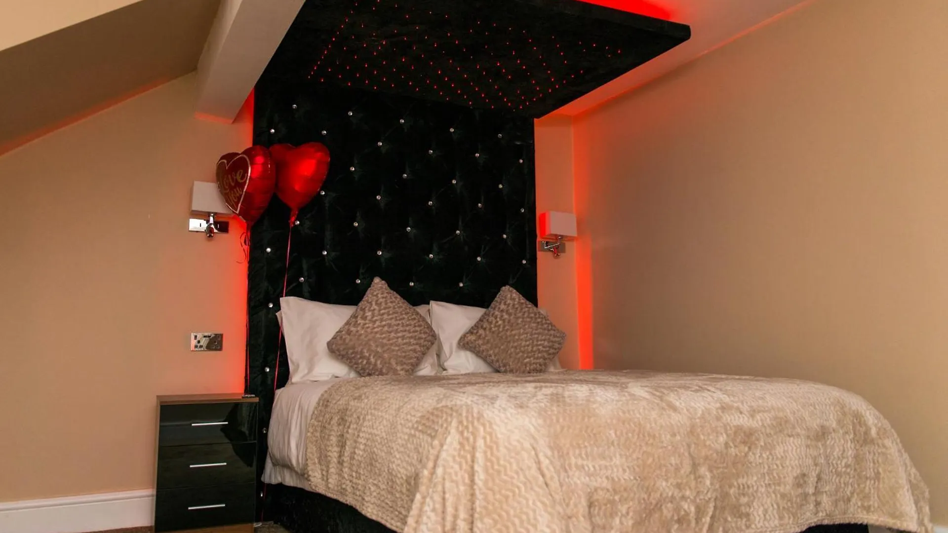 Aphrodite Suites Huddersfield 0*,  Verenigd Koninkrijk